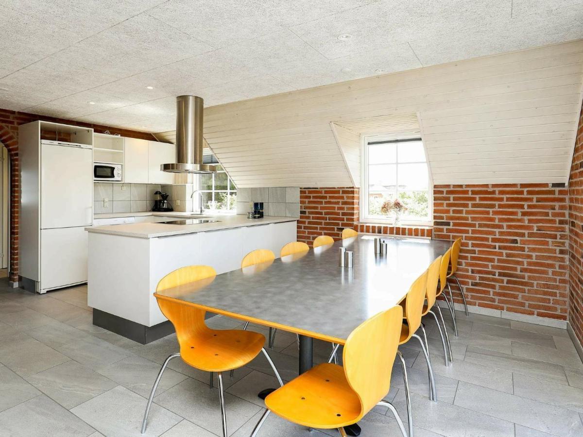 12 Person Holiday Home In Ringk Bing 灵克宾 外观 照片